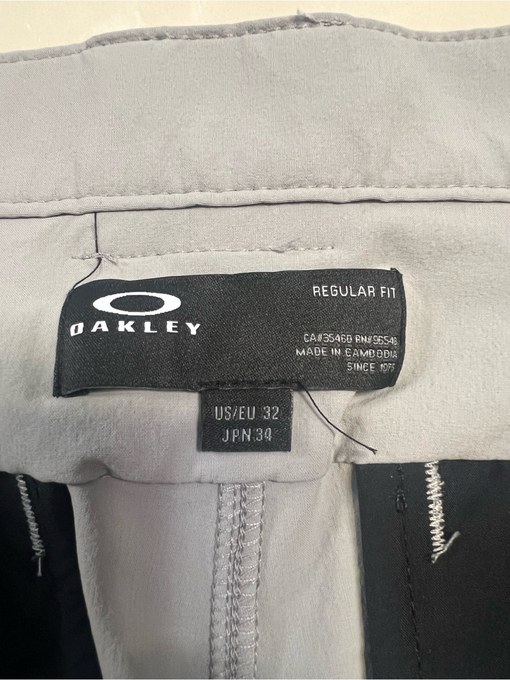 NWT Oakley gray shorts size 32 regular fit - Picture 6 of 7